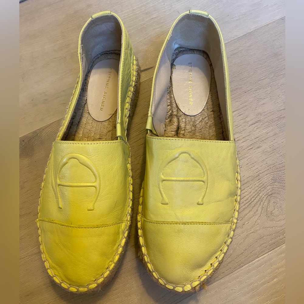 Etienne Aigner Wade Espadrille Loafers Sunflower Yellow Lamb Leather RARE - Sz 7 - Picture 2 of 6